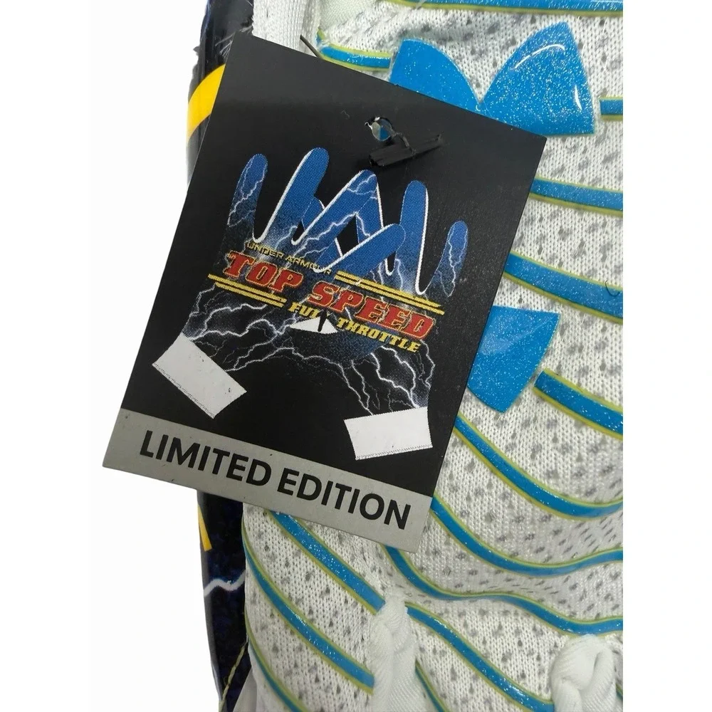 NWT Under Armour UA Blur Limited Edition Football Gloves Men's Size‎ Medium